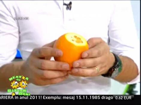 Razvan si tehnica de mancat portocale