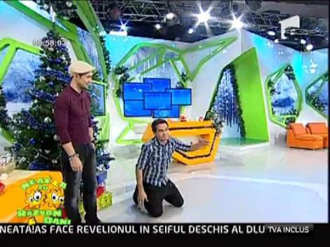 Razvan si Dani la colindat