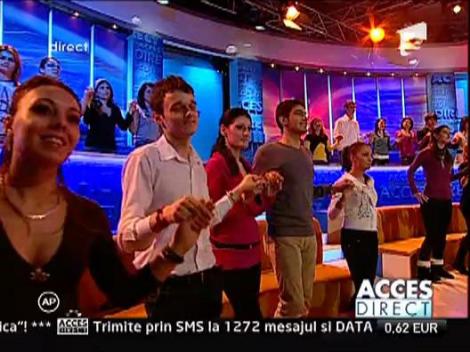 Steliana Sima a cantat in uniforma de politist