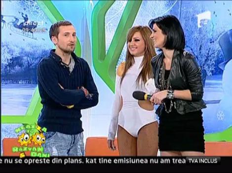 Ellie White la Neatza