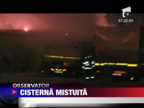 O cisterna a explodat chiar langa o benzinarie