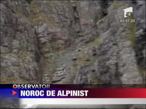 A supravietuit miraculos dupa ce a cazut de pe o stanca inalta de 300 de metri