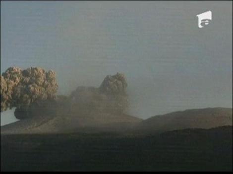 Un vulcan a erupt si a imprastiat bolovani pe o raza de 8 kilometri