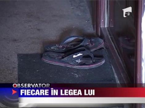 Locatarii unui bloc social din Ploiesti au distrus imobilul