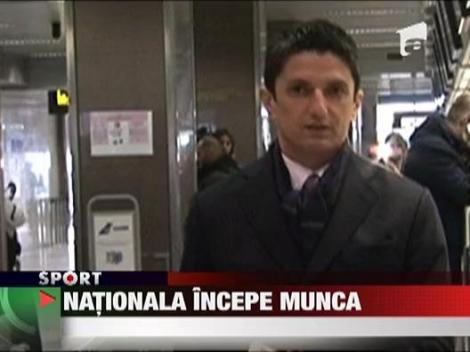 Nationala incepe munca
