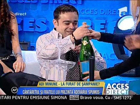 Adrian Minune - arestat in direct de 2 politiste sexy