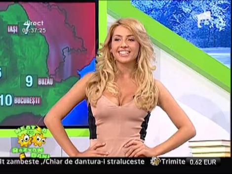 Vecina Rodica Miron  canta la Neatza