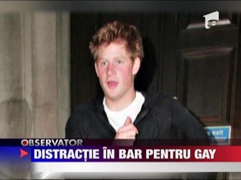 Printul Harry, distractie intr-un bar pentru gay