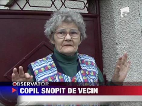 Copil snopit in bataie de un vecin