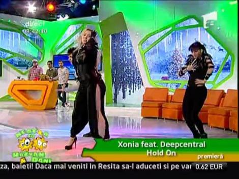 Xonia feat. Deepcentral - Hold On