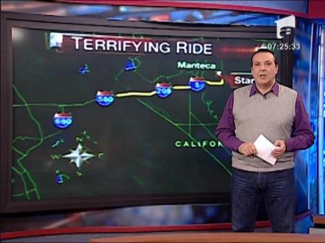 O femeie din California a mers 60 de kilometri pe capota unei masini