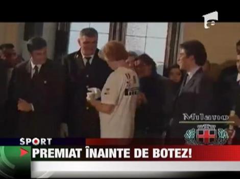 Chivu, premiat inainte de botez