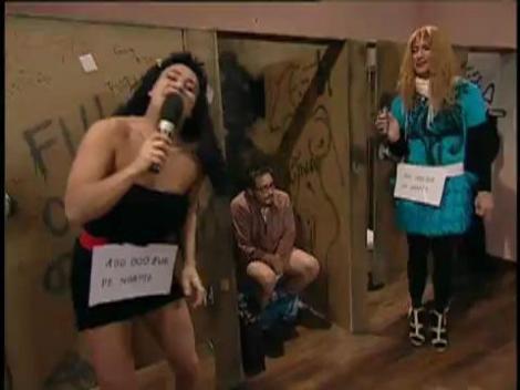 Crudutza si Biencutza in WC