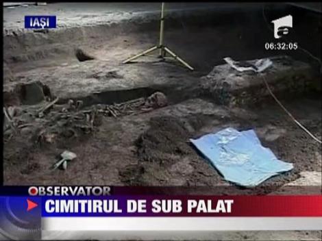Cimitir vechi de sute de ani descoperit in Iasi