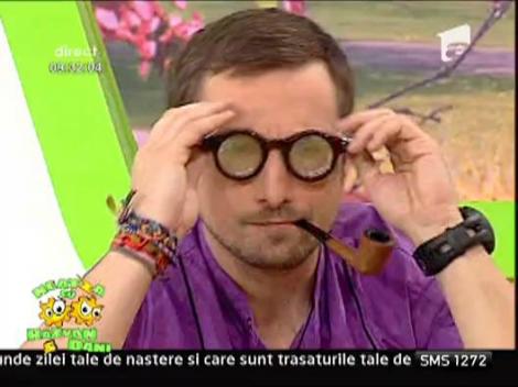 Vezi ce colectie de ochelari are Dani la Neatza