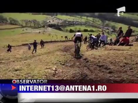 Accidente amuzante cu mountain-bike-uri