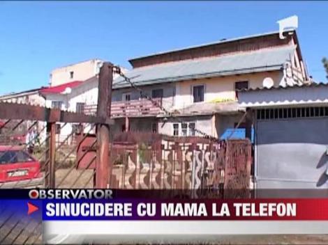 S-a sinucis in timp ce vorbea la telefon cu mama sa