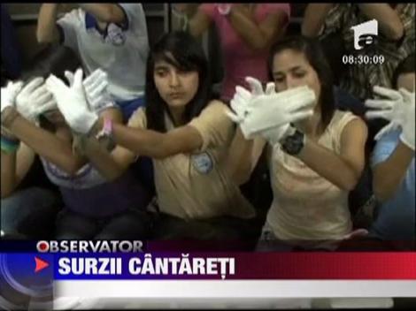 Desi nu pot auzi, canta!