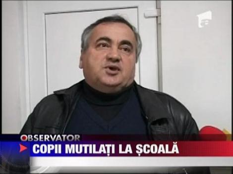 Copii mutilati la scoala