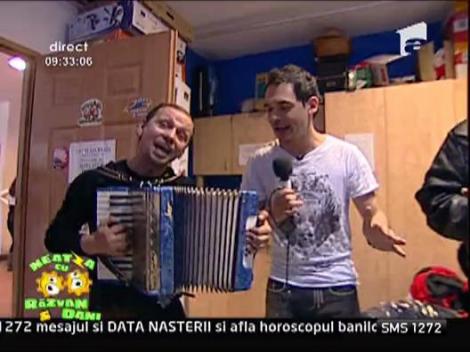 Razvan l-a sarbatorit pe "micutul" Nicolae