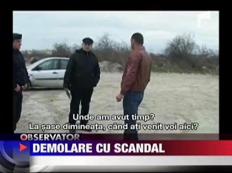 Demolare cu scandal pe plaja din Navodari