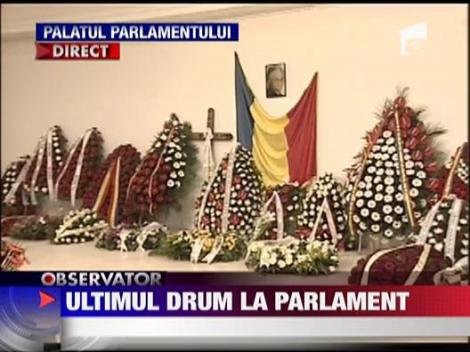 Victor Surdu depus la Palatul Parlamentului