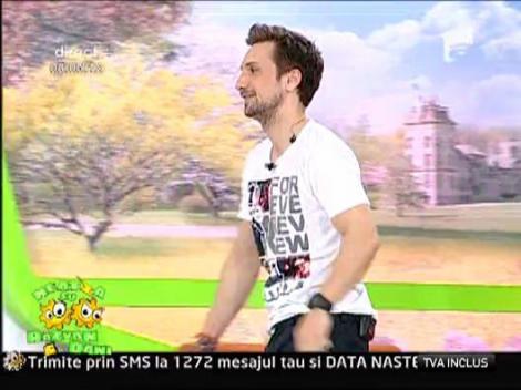 Exercitii pe canapea cu Roxana Vancea