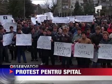 Protest pentru spital in Urlati