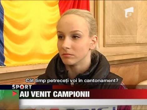 S-au intors gimnastii de aur!