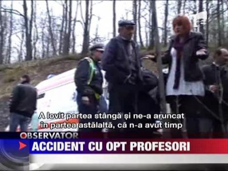 8 profesori au fost raniti intr-un grav accident