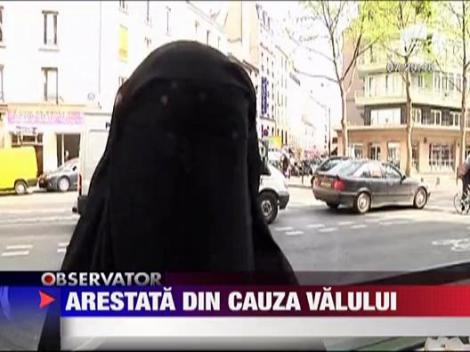 Franta a interzis femeilor musulmane sa mai poarte "burkha"