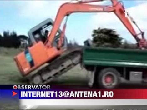 Acrobatii cu escavatorul