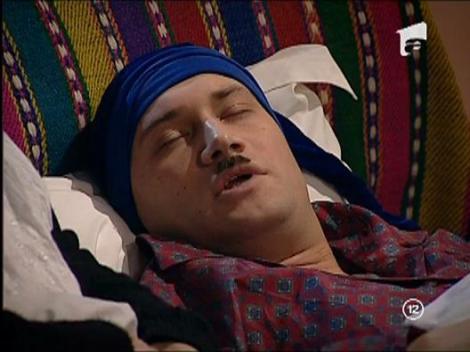 Sketch: Costica, dormi?