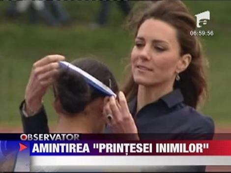 Kate Middleton comparata cu mama lui William