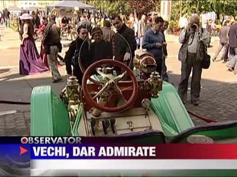 Costume de epoca si masini retro in Bucuresti