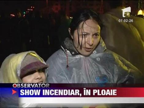 Shakira, show incendiar, in ploaie