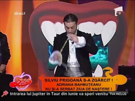 Magicianul Il Joker transforma ziarele in porumbei