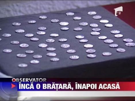 Inca o bratara dacica din aur se intoarce acasa