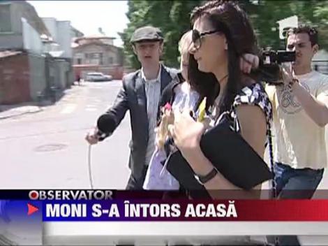 Monica Columbeanu s-a intors in tara