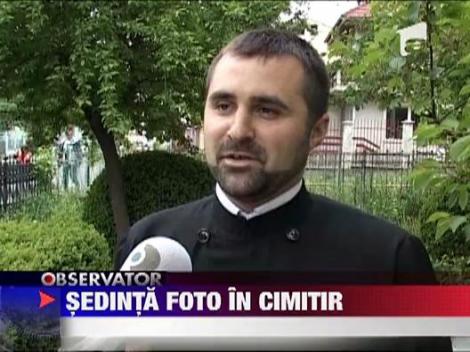 Sedinta foto la cimitir