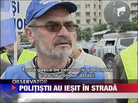 Politistii au iesit in strada