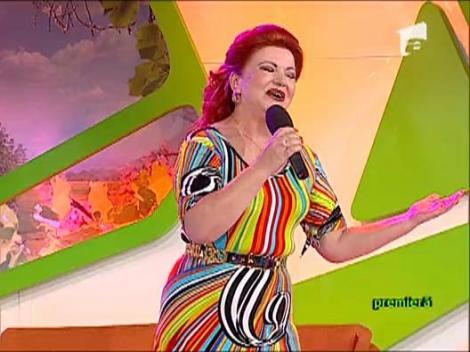 Maria Carneci - Azi ma-mbrac