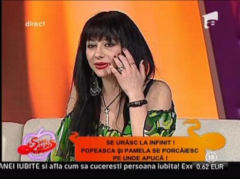 Ioana Popescu si-a tatuat un crin pe umar