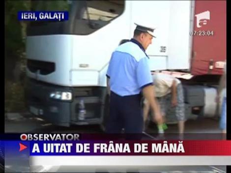 S-a ales cu un picior strivit pentru ca uitat de frana de mana