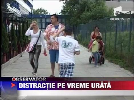 Distractie pe vreme urata la Mare