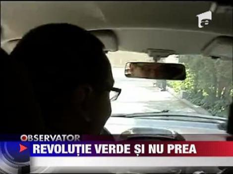 Victor Ponta conduce o masina electrica