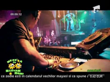 Chris Mayer & Jacques Yolo - Caffe Africa