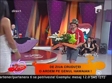 Daniela Crudu primeste flori de la cel mai mare fan al ei