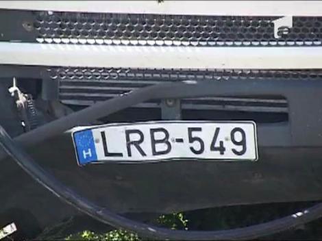 Accident in Arad: Un TIR a intrat intr-un tren