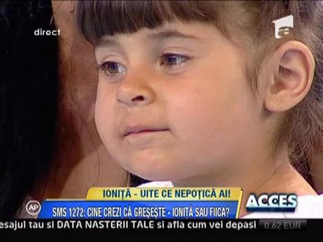 Vezi aici cum canta fetita Ramonei la Acces Direct